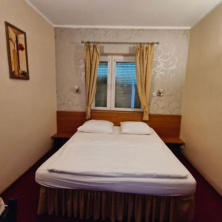 Villa Bella Casa Ломянки Экстерьер фото